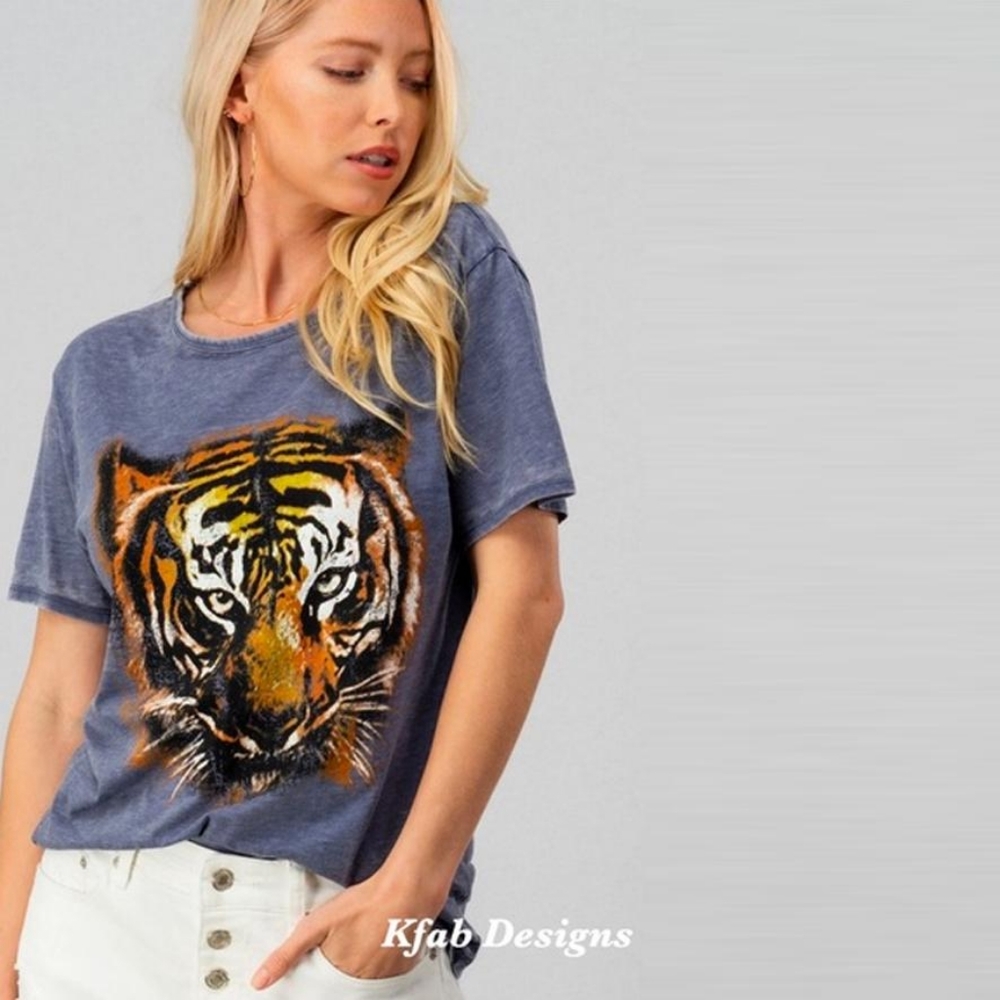 Graphic Tiger Tee 2Γ HOST PICK - Picture 6 of 14